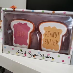 Peanut Butter and Jelly Salt and Pepper Shakers